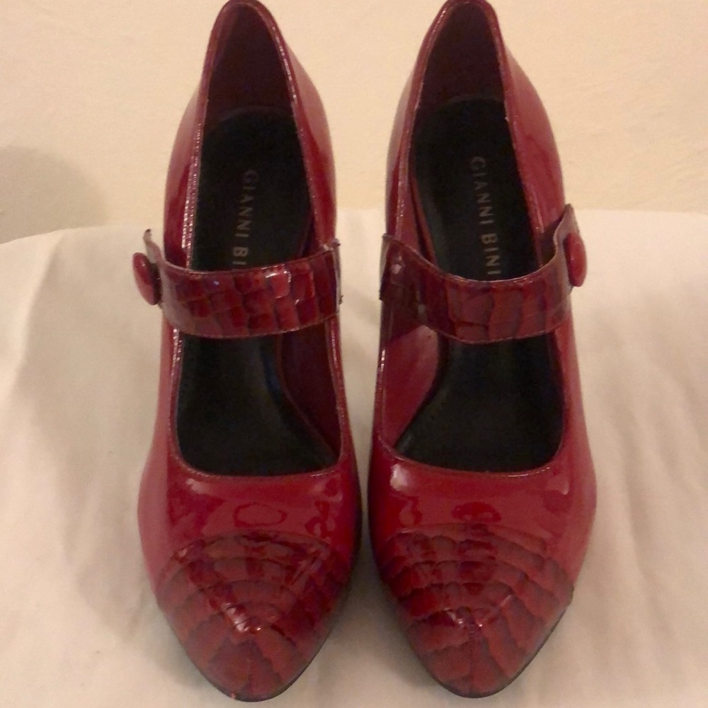Gianni Bini high heels, a little over 3 inches high heel